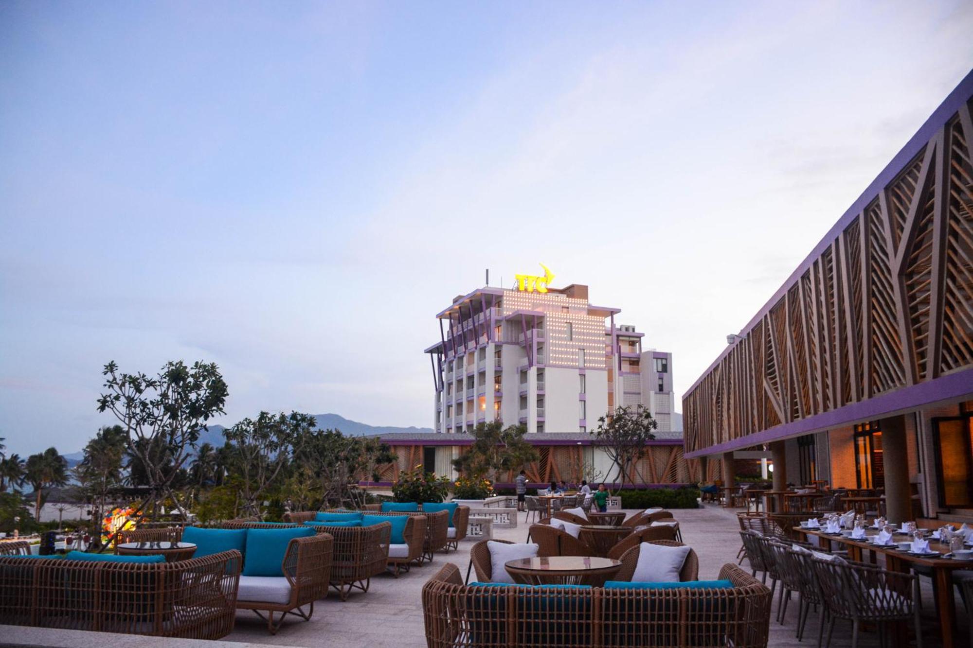 Ttc Van Phong Bay Resort - Himalaya Sauna & Steam Retreat Included Ninh Hoa Exterior photo