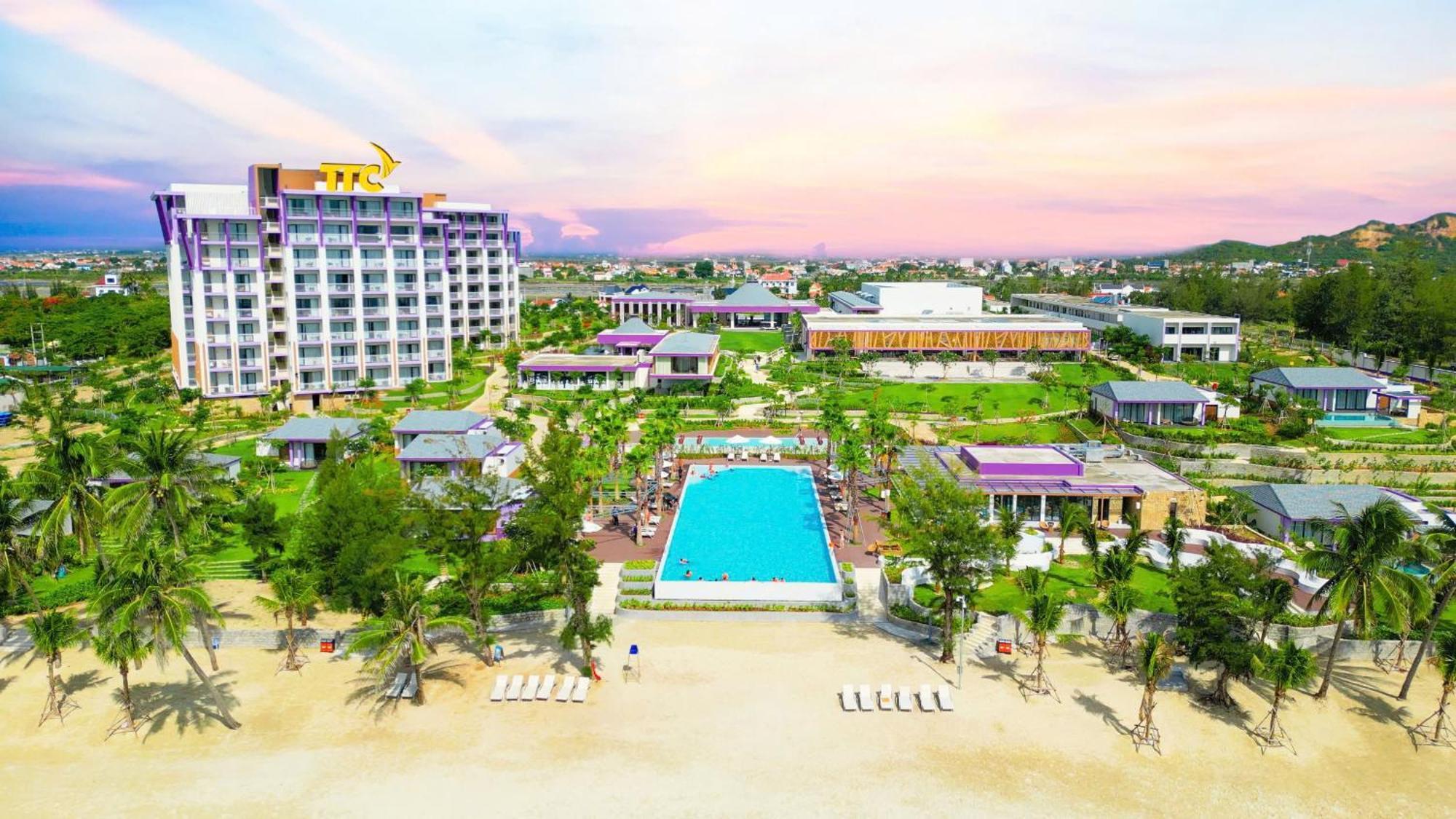 Ttc Van Phong Bay Resort - Himalaya Sauna & Steam Retreat Included Ninh Hoa Exterior photo